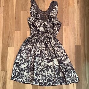 A’gaci Floral Sleeveless Ruffled Dress w/ Smocked Waist Purple & Cream Women’s S